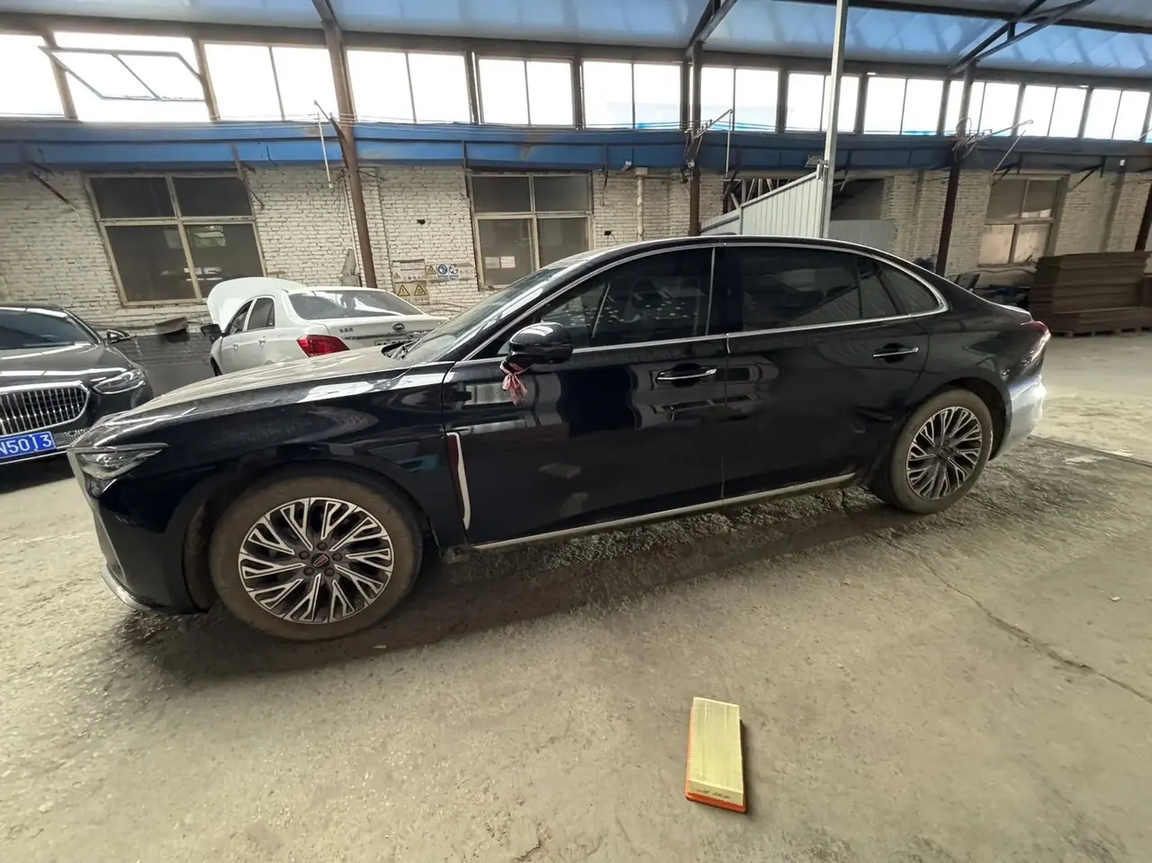 HongQi H5 2023 2.0T Auto Zhilian Flag Chang Edition 3