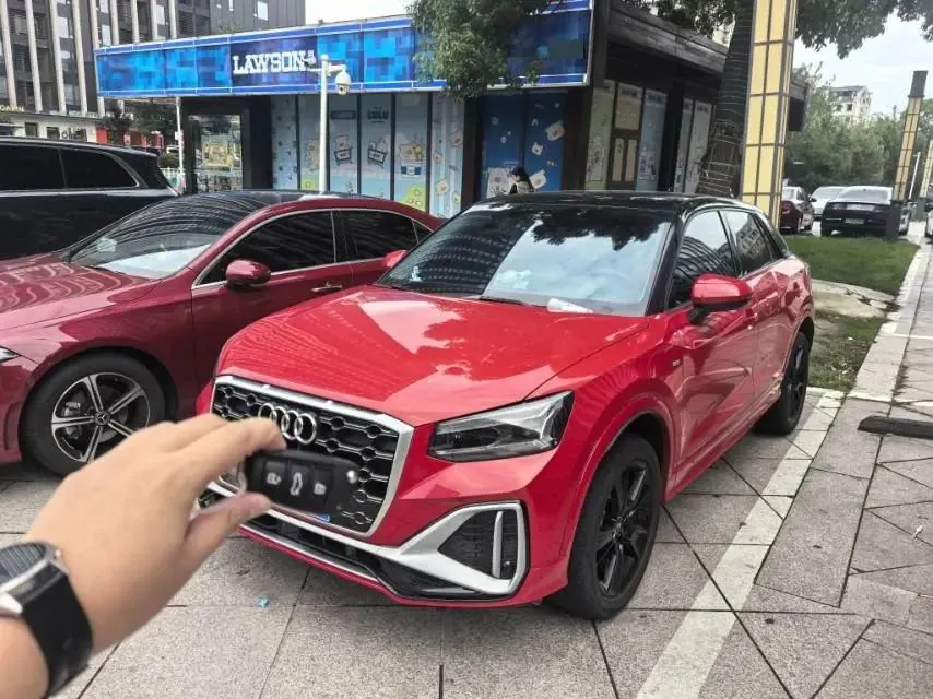 Audi Q2L 2022 model 35 TFSI Fashion Dynamic Edition - View 1