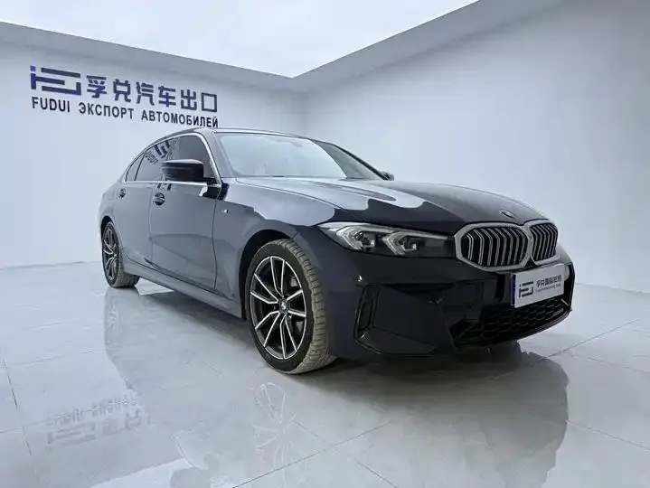 BMW 3 Series 2023 model 320Li M Sport Package 3