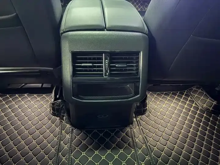 Touang X 2020 Touang X facelift 380TSI 4WD Respect Deluxe Edition 10