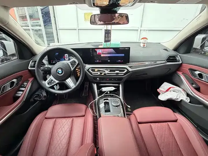 BMW 3 Series 2023 model 325Li M Sport Package 6