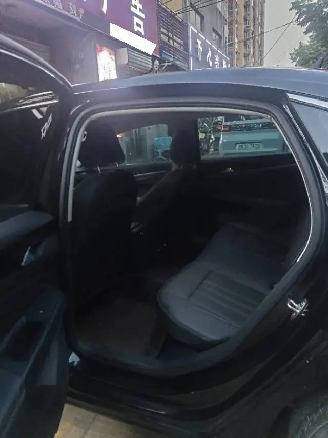 Passat 2022 280TSI Business Edition 9