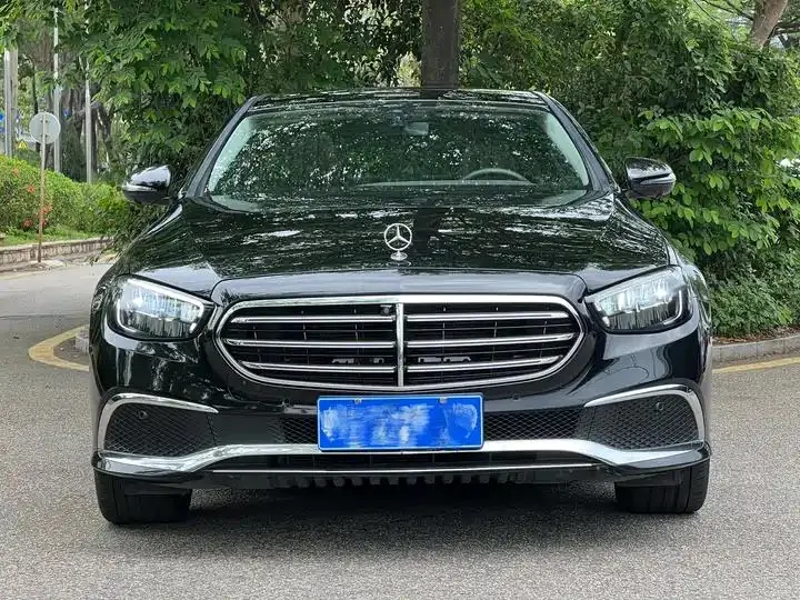 Mercedes Benz E-Class 2022 to E 300 L Fashion 2