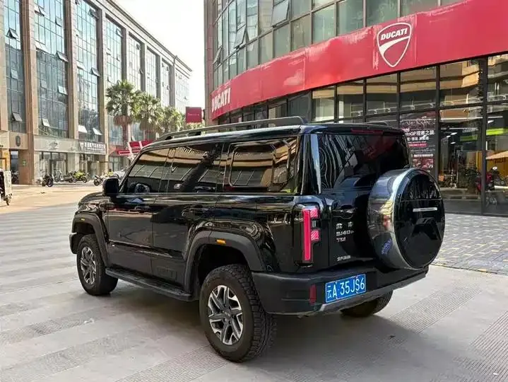 Beijing Off-Road BJ40 2024 2.0D New Blade Hero Crossover 5