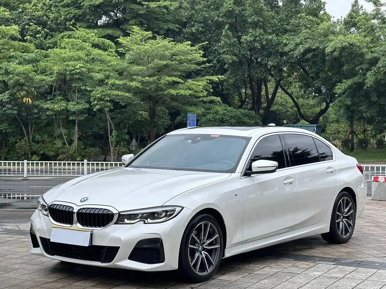 BMW 3 Series 2020 Change 325Li M Sports Suit - View 1