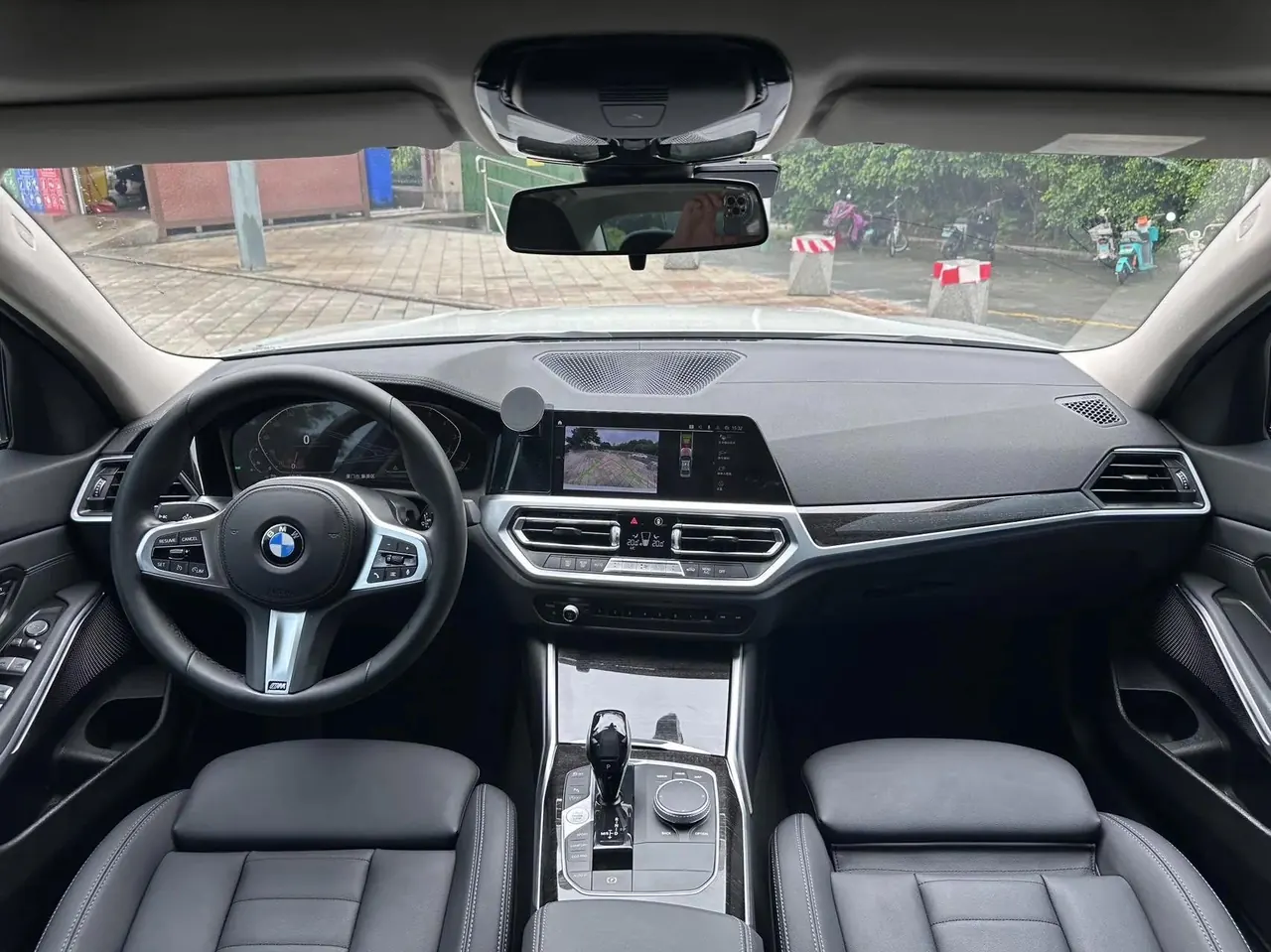 BMW 3 Series 2020 Change 325Li M Sports Suit 2