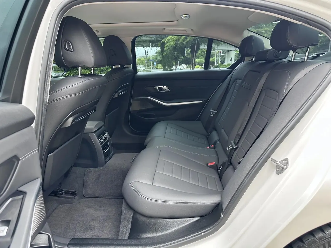 BMW 3 Series 2020 Change 325Li M Sports Suit 8