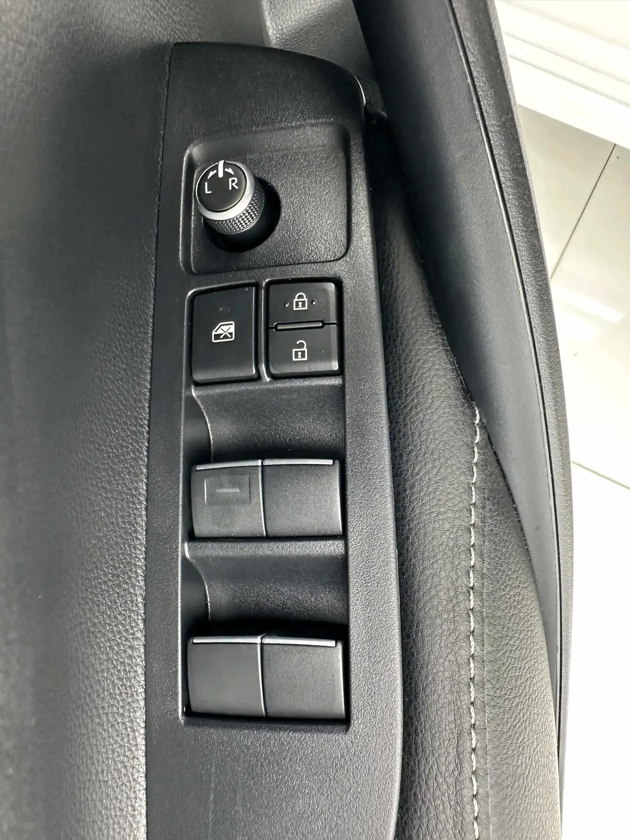 Corolla 2021 TNGA 1.5L CVT Elite Edition 11
