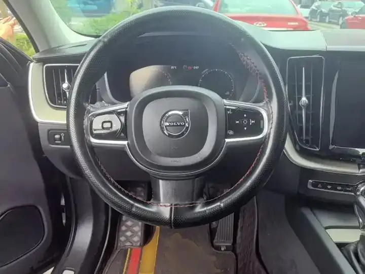 Volvo XC60 2021 T5 4WD Zhiyuan Deluxe Edition 11