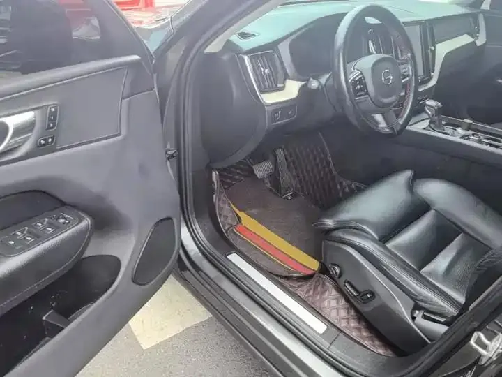 Volvo XC60 2021 T5 4WD Zhiyuan Deluxe Edition 16