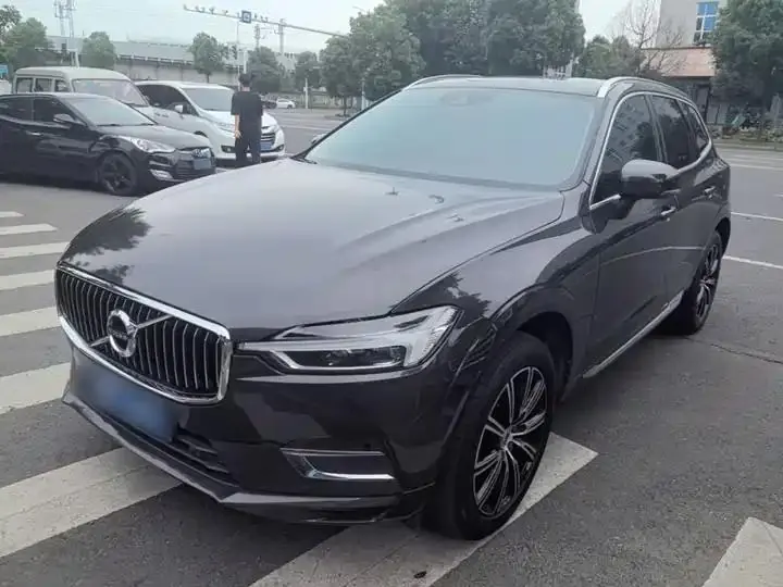 Volvo XC60 2021 T5 4WD Zhiyuan Deluxe Edition 2