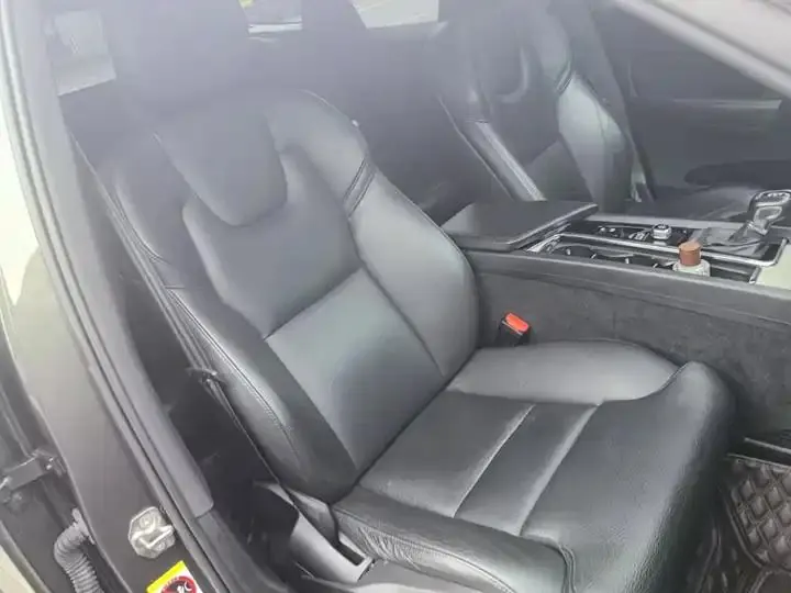 Volvo XC60 2021 T5 4WD Zhiyuan Deluxe Edition 25
