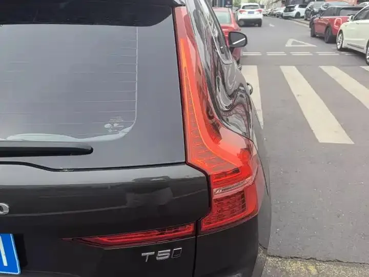 Volvo XC60 2021 T5 4WD Zhiyuan Deluxe Edition 8
