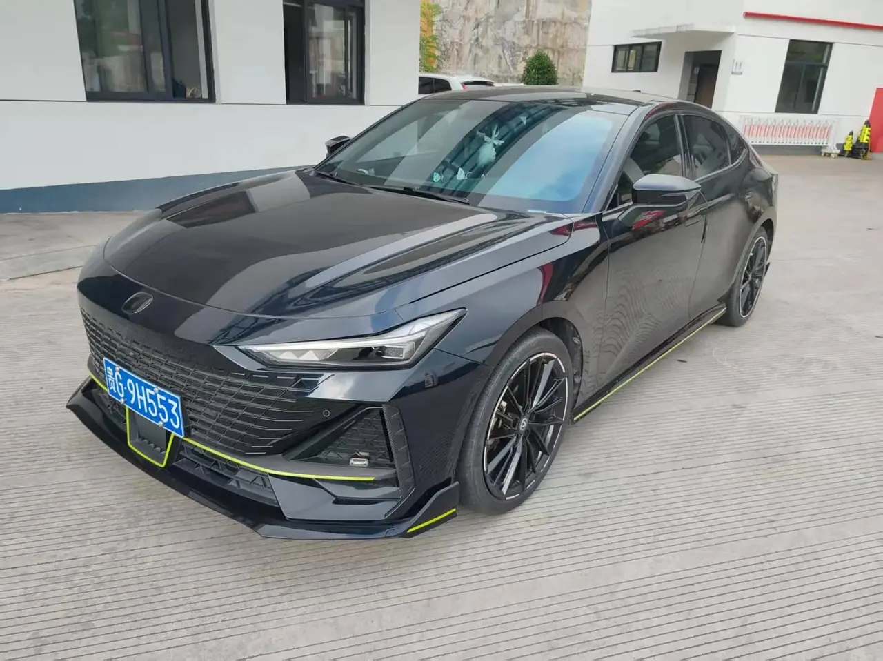 ChangAn 2023 UNI-V 1.5T Sport Edition Automatic - View 1