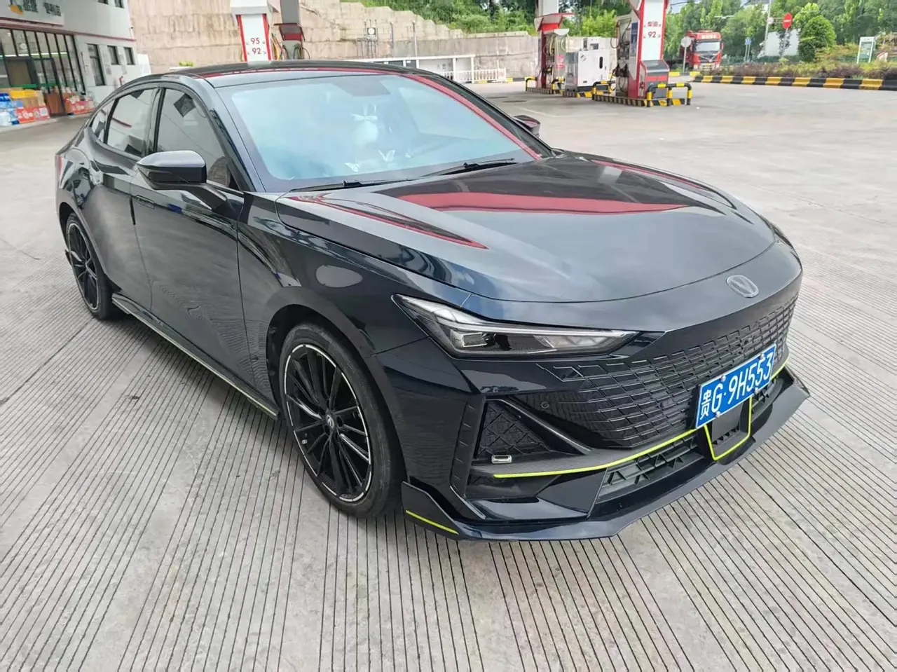 ChangAn 2023 UNI-V 1.5T Sport Edition Automatic 2