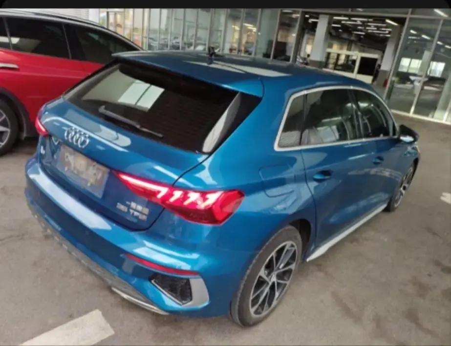 Audi A3 2021 Sportback 35 TFSI Aggressive Sport 3