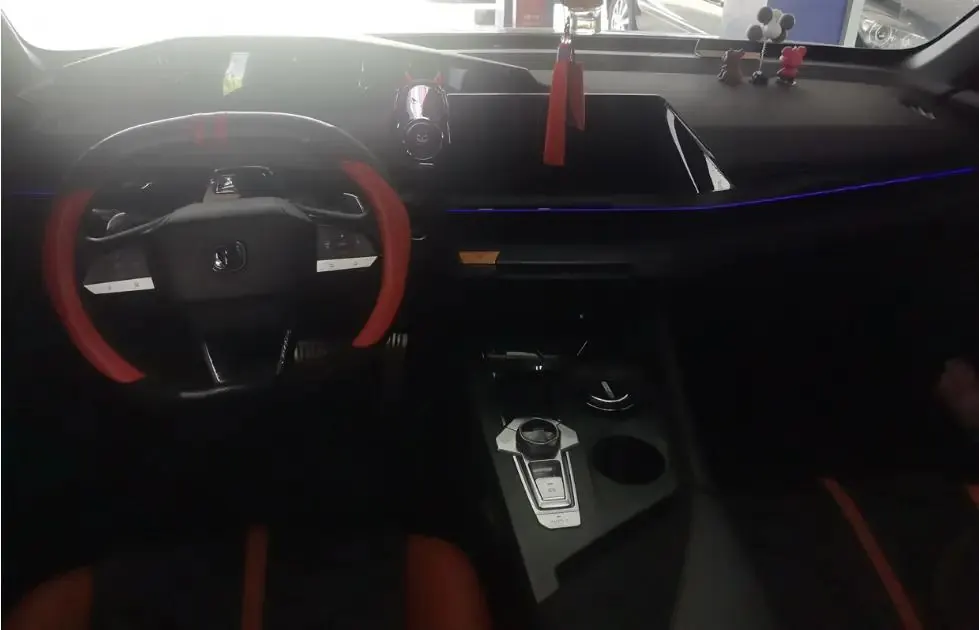 ChangAn 2024 UNI-V 1.5T Prestige Sports Automatic 5