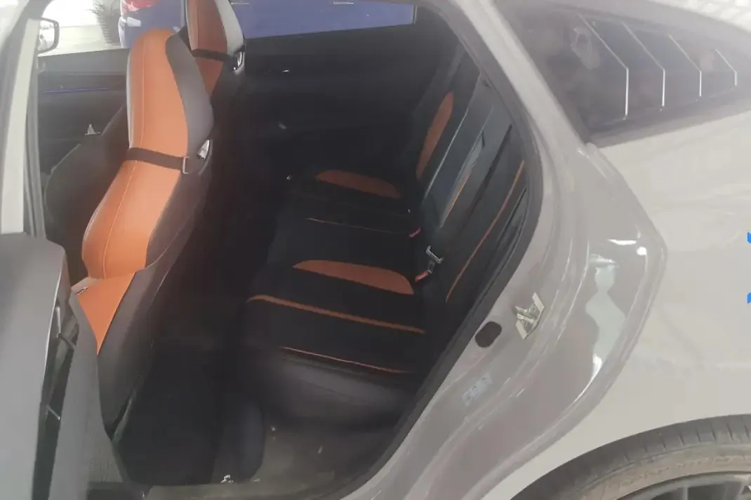 ChangAn 2024 UNI-V 1.5T Prestige Sports Automatic 6