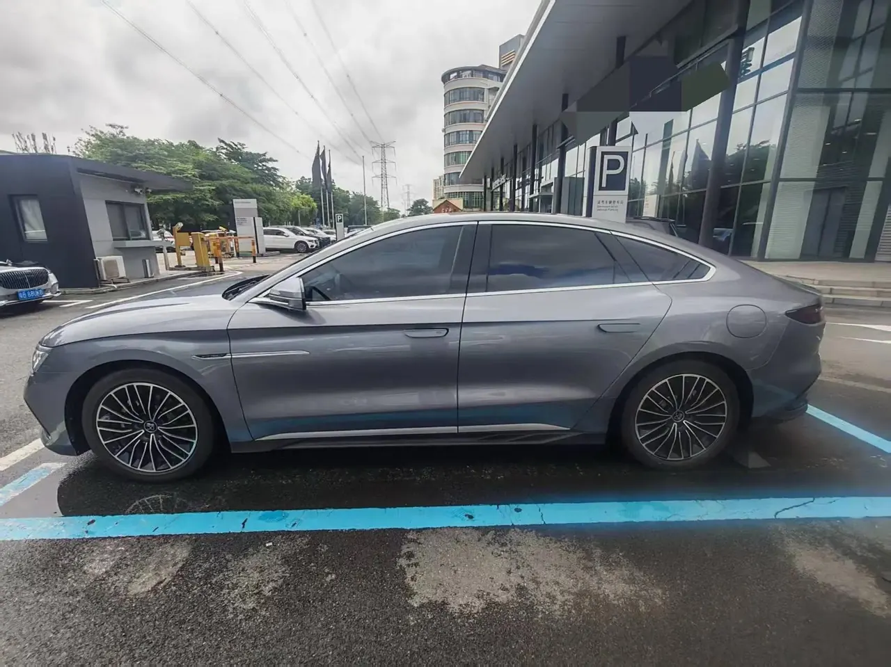 Han 2022 DM-i 121KM exclusive 3