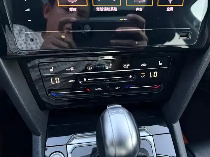 Magotan 2020 330TSI DSG Luxury Edition 25