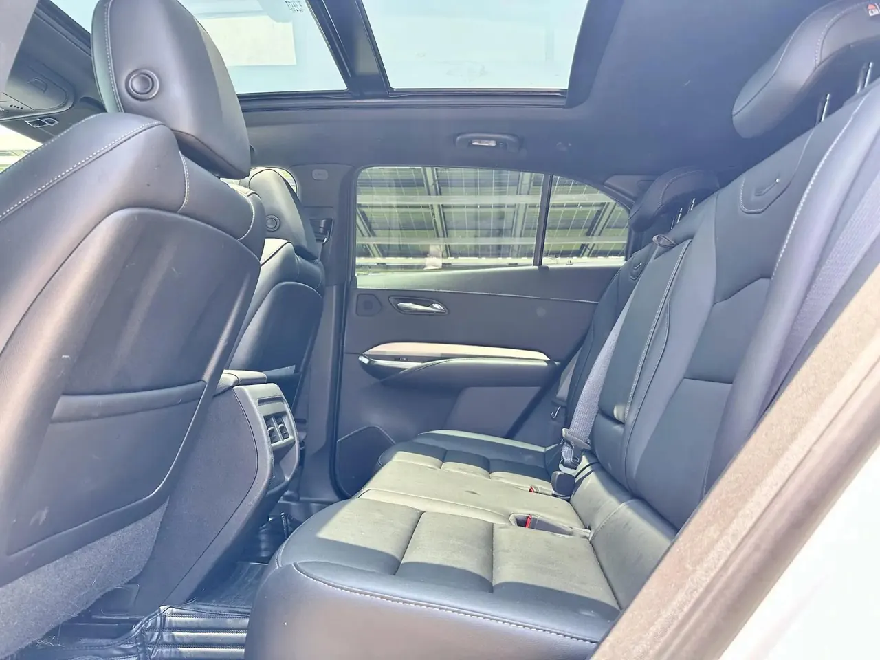 Cadillac XT4 2021 28T Two-Drive Luxury Model 4