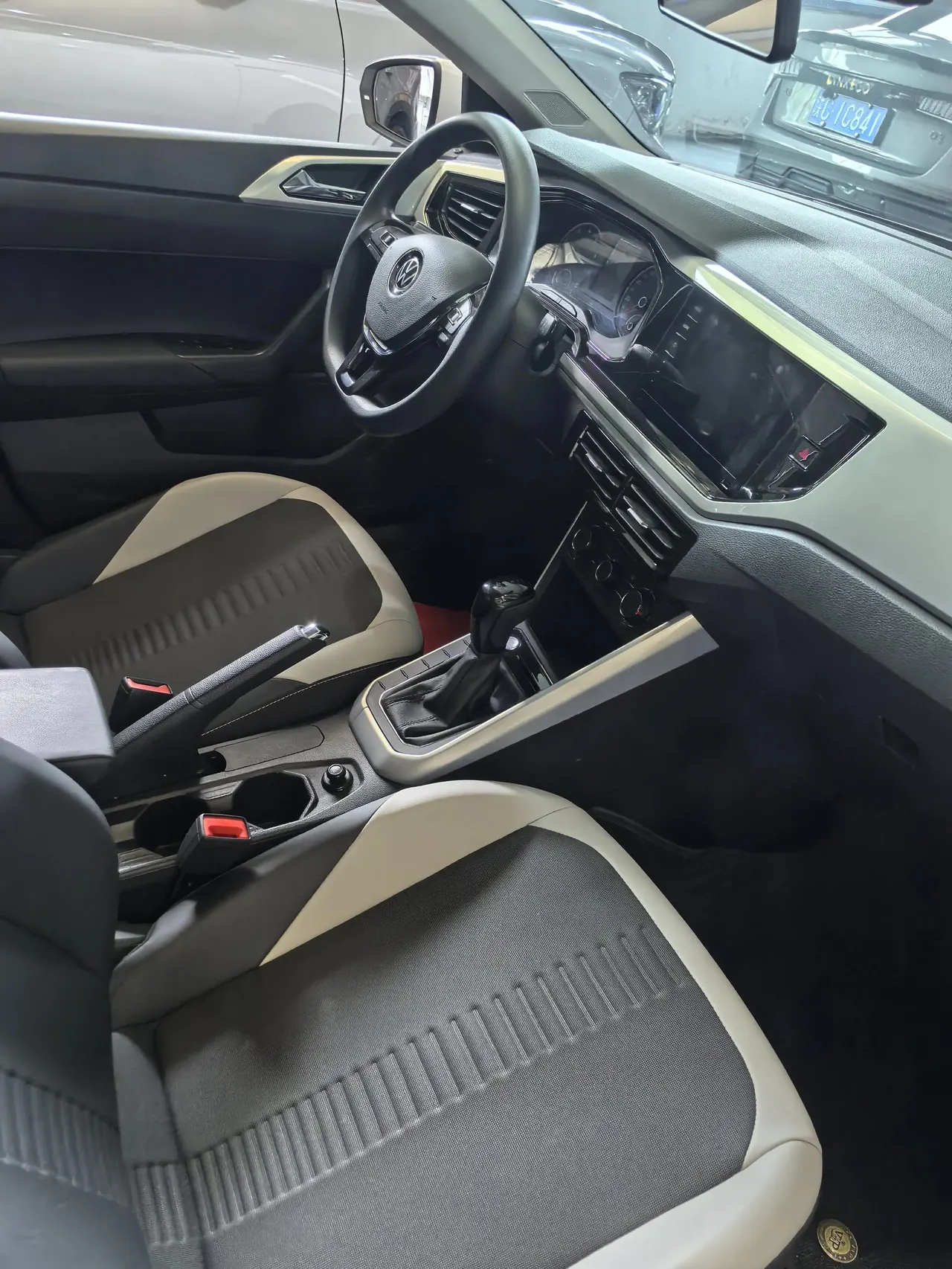 2021 Polo Plus 1.5L Automatic Colorful Technology Edition 3