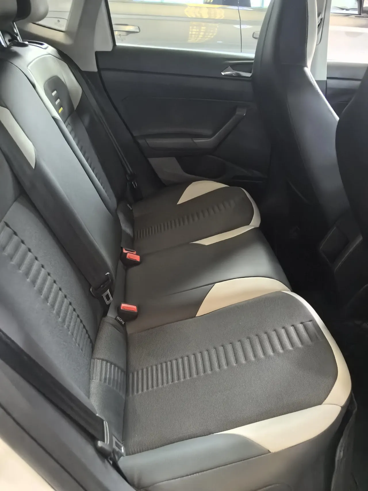 2021 Polo Plus 1.5L Automatic Colorful Technology Edition 4