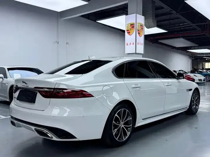 Jaguar XFL 2023 XFL 2.0T P 12500.00g Drive Elite Sports Edition 19