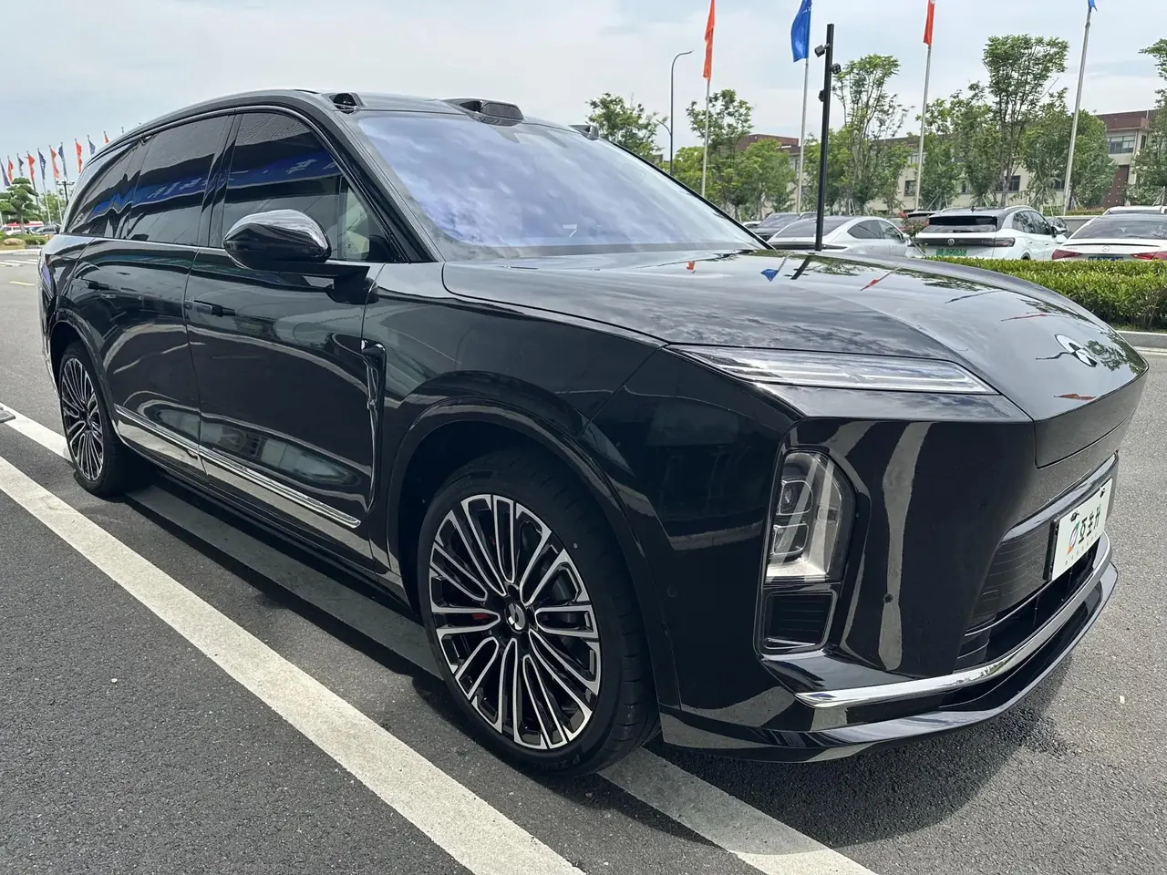 NIO 2026 ES8 7-seat executive deluxe automatic gear 3