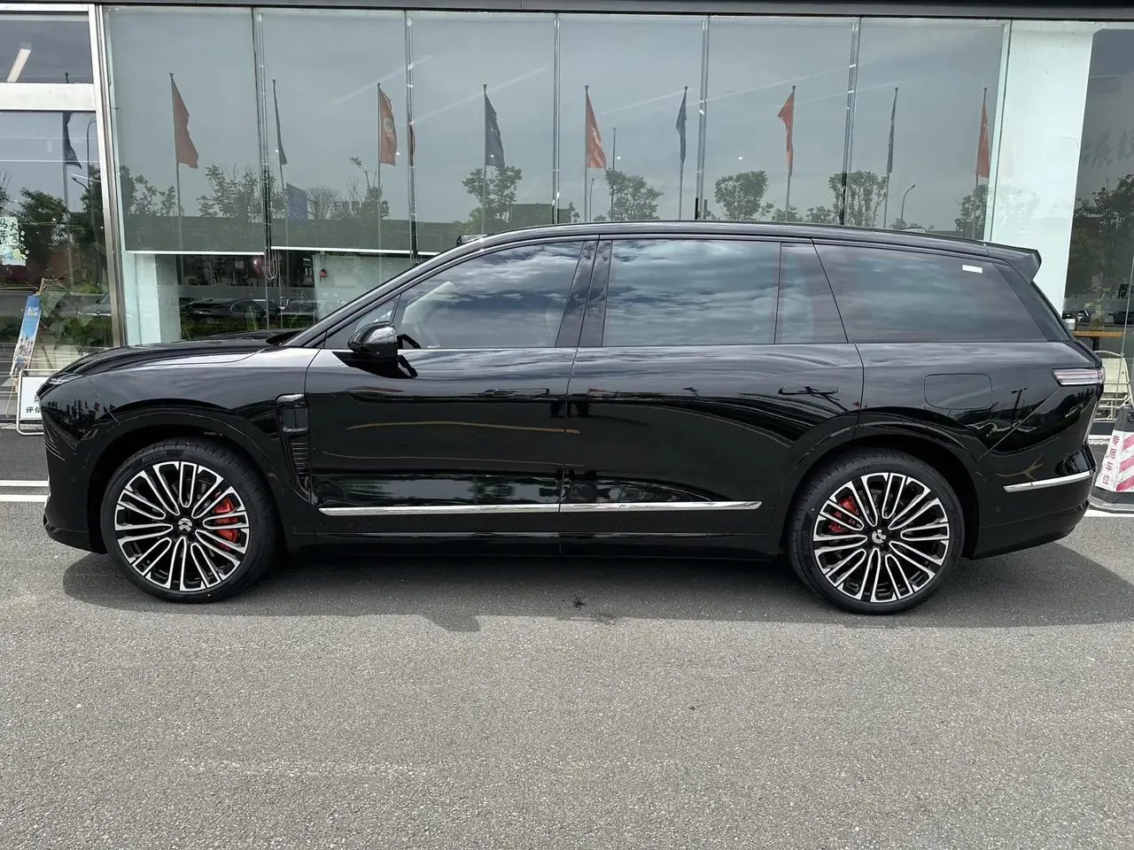 NIO 2026 ES8 7-seat executive deluxe automatic gear 4