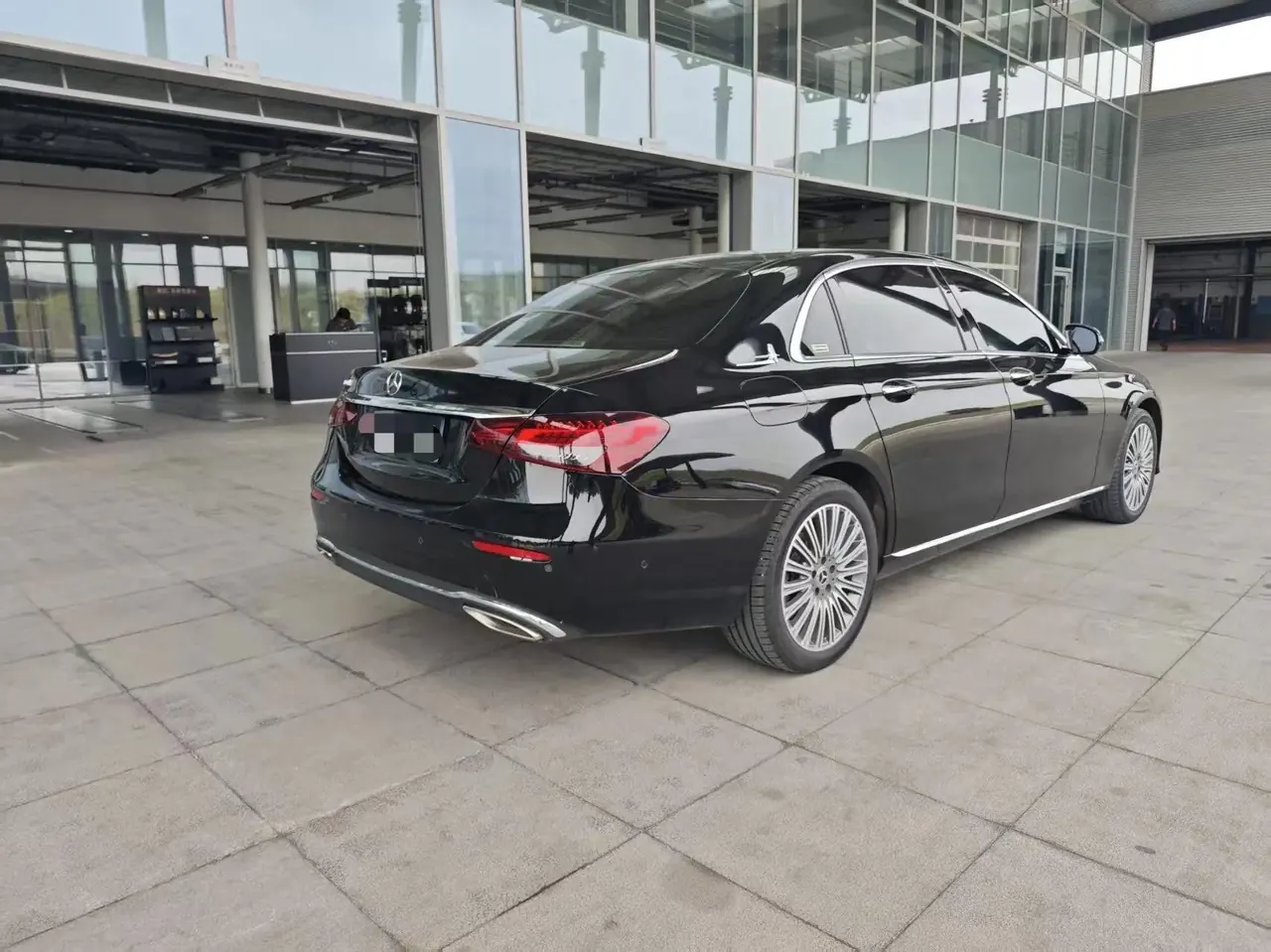 Mercedes Benz E-Class 2022 to E 300 L Fashion 6