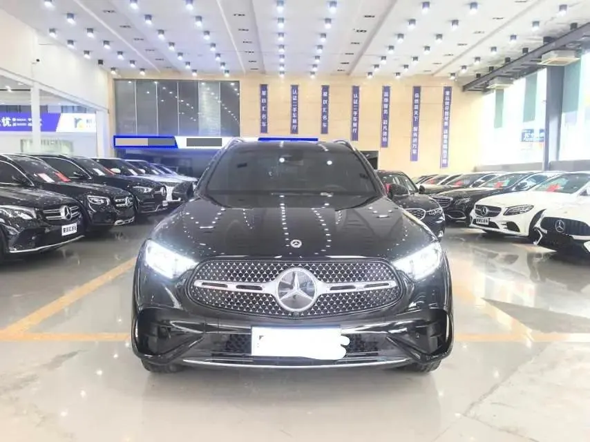 Mercedes Benz 2023 GLC 260 L 4MATIC 48V 2.0T Luxury 5-Seater Automatic 2
