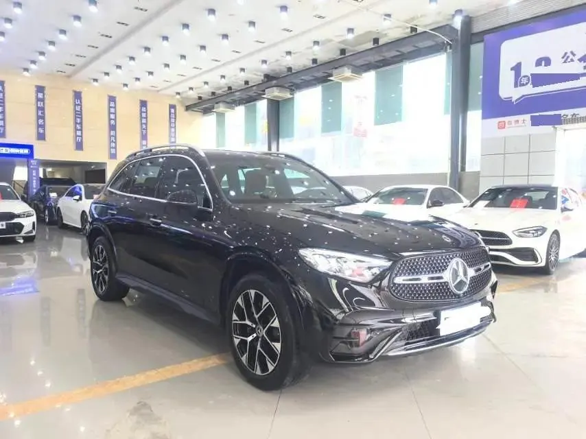 Mercedes Benz 2023 GLC 260 L 4MATIC 48V 2.0T Luxury 5-Seater Automatic 3