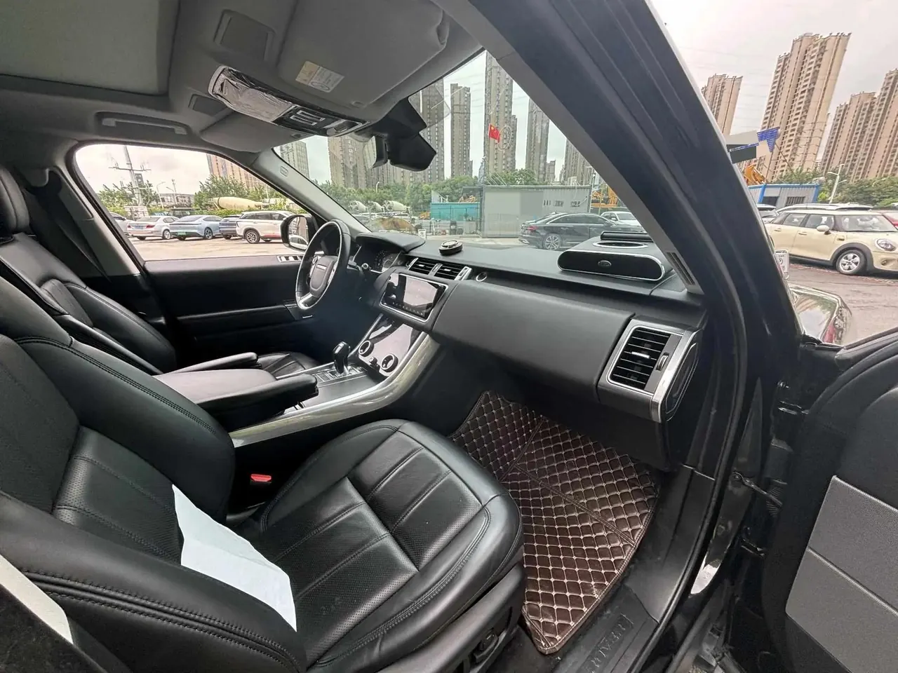 Range Rover Sport 2020 3.0 L6 SE 9