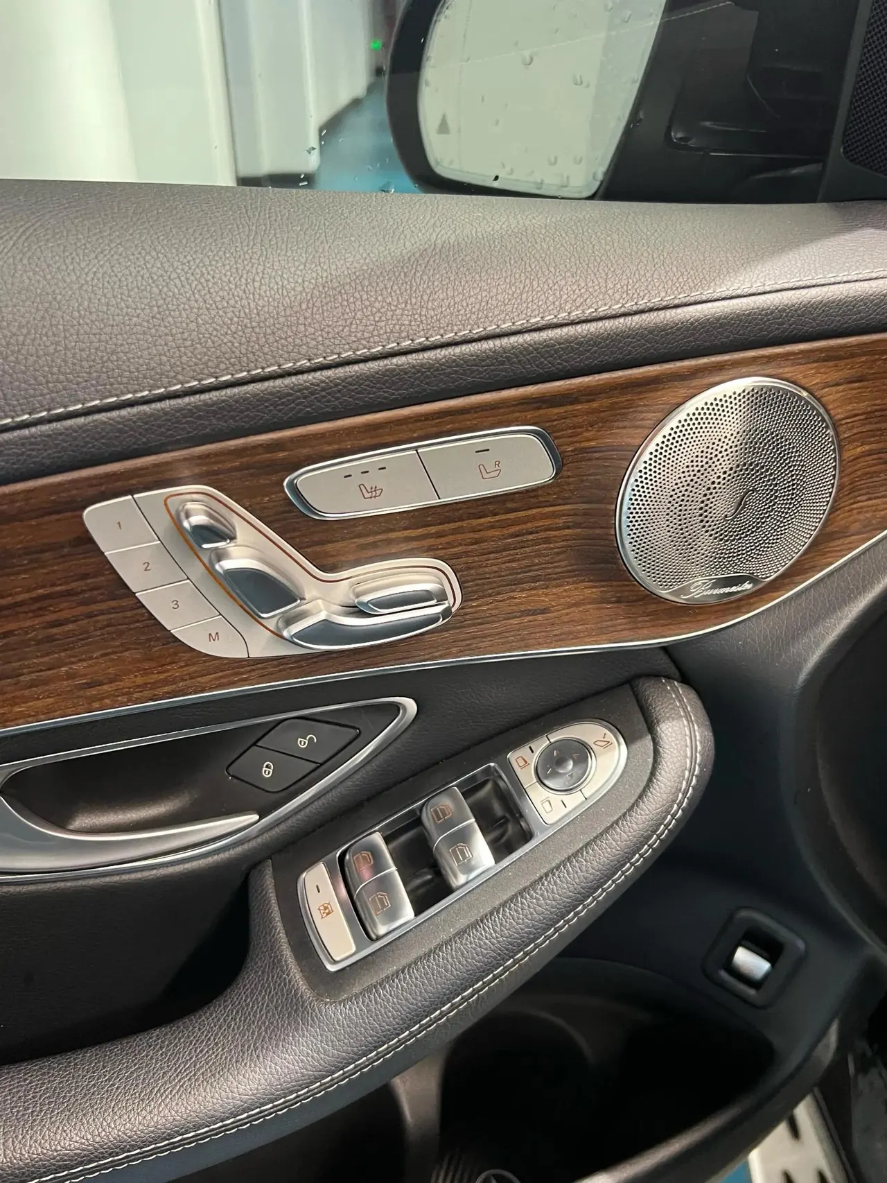 Mercedes Benz GLC 2021 model, GLC 300 L 4MATIC Sport version 4