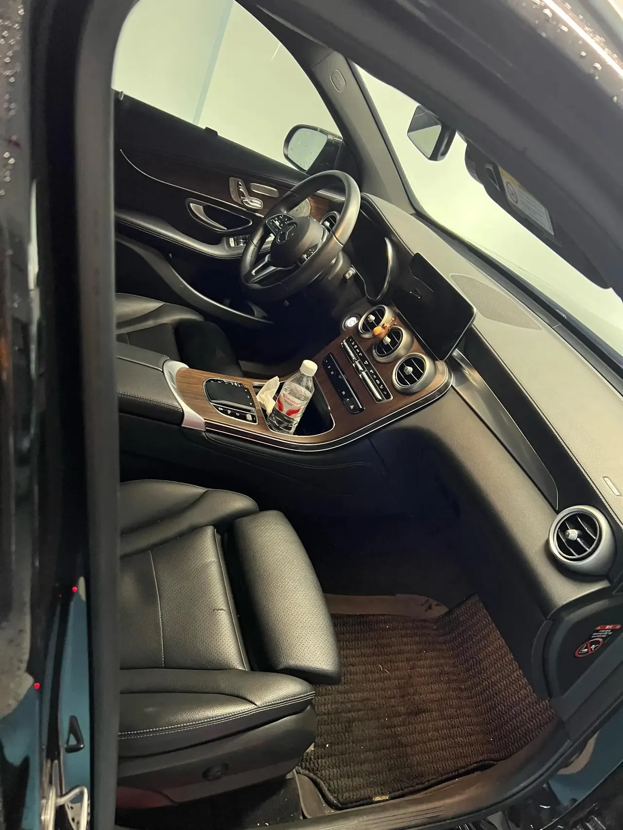 Mercedes Benz GLC 2021 model, GLC 300 L 4MATIC Sport version 6