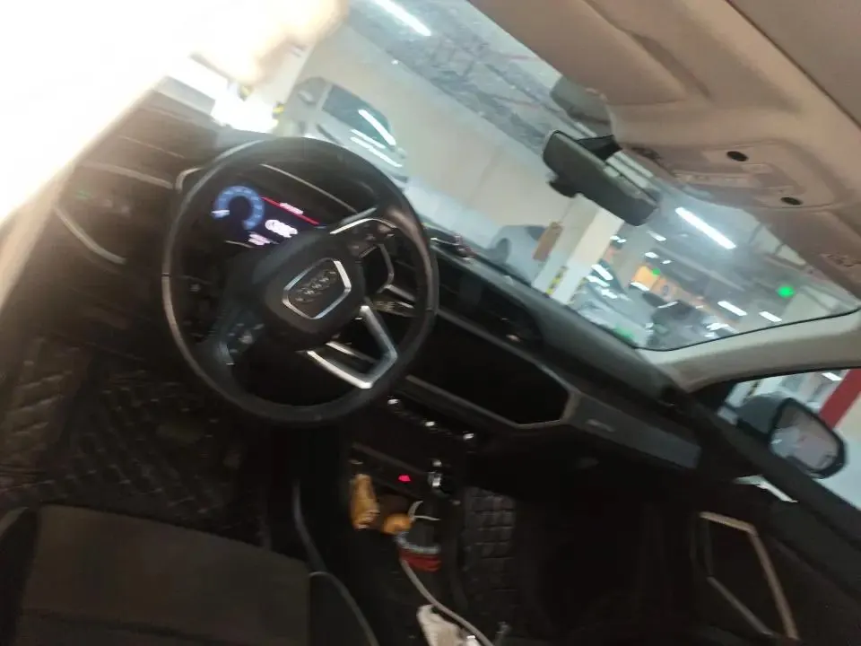Audi Q3 2022 35 TFSI Fashion Elegant 4