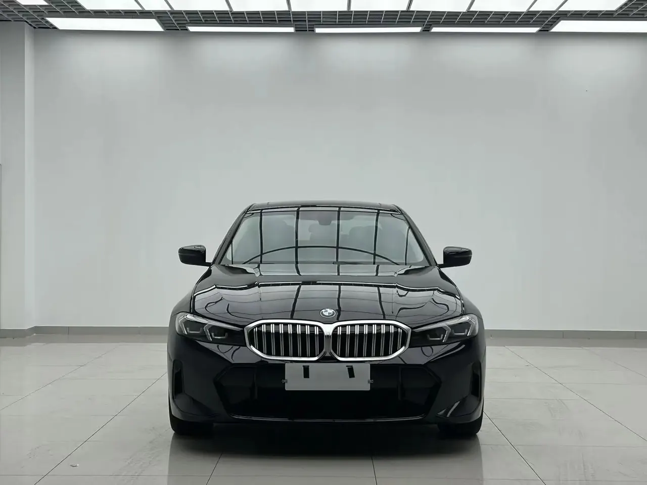 BMW 3 Series 2023 model 320Li M Sport Package 2