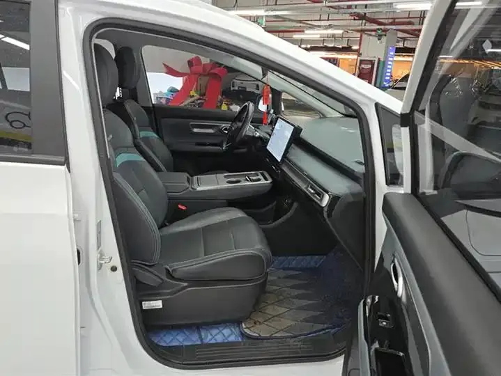 AION Y 2022 Plus 70 Smart Edition 8