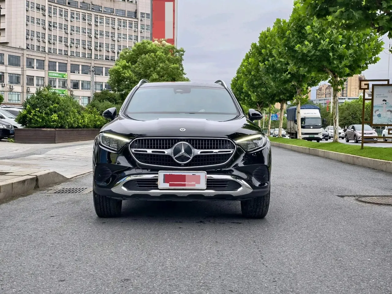 Mercedes Benz 2024 GLC 260 L 4MATIC 48V 2.0T Dynamic 5-Seater Automatic 6