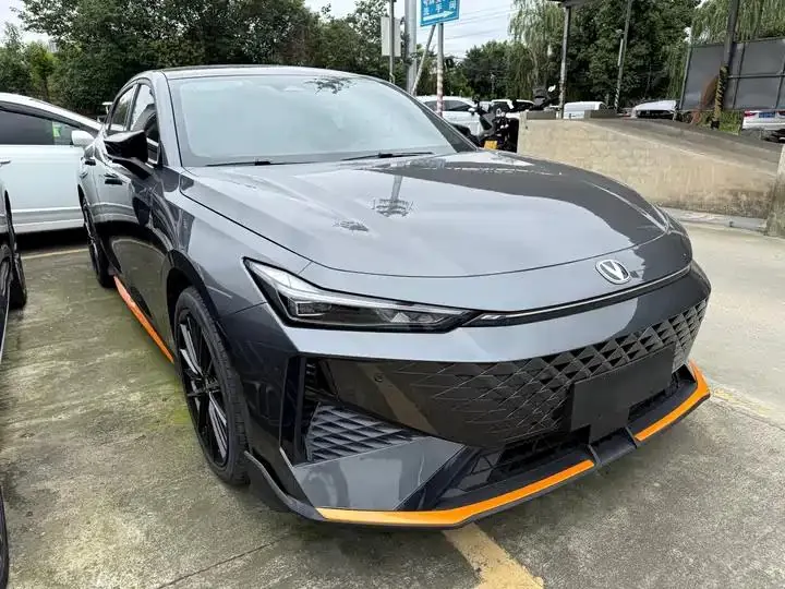 ChangAn UNI-V 2024 1.5T Distinguished Sports 2