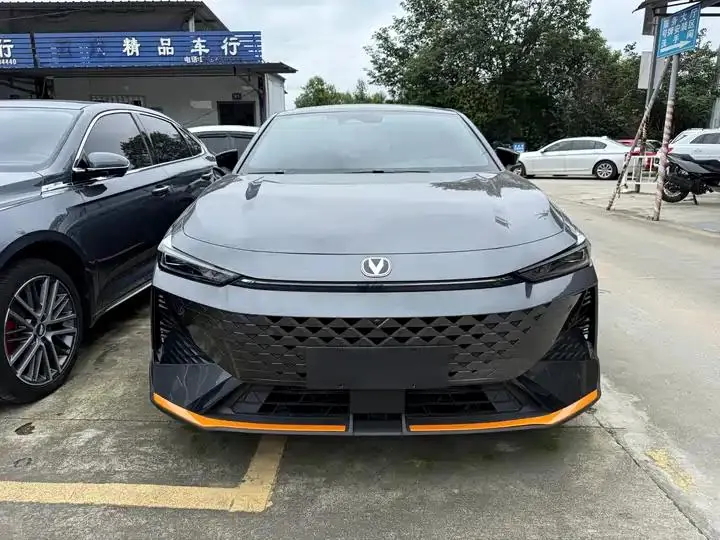 ChangAn UNI-V 2024 1.5T Distinguished Sports 3