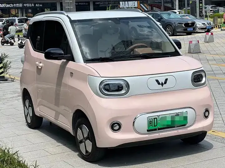 Hongguang MINIEV 2024 3rd Generation 215km Advanced Edition 2