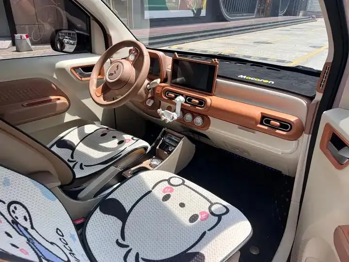 Hongguang MINIEV 2024 3rd Generation 215km Advanced Edition 6
