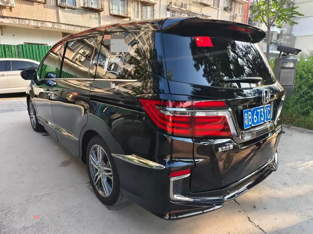 Elyson 2019 2.0L Hybrid Extreme Edition 4