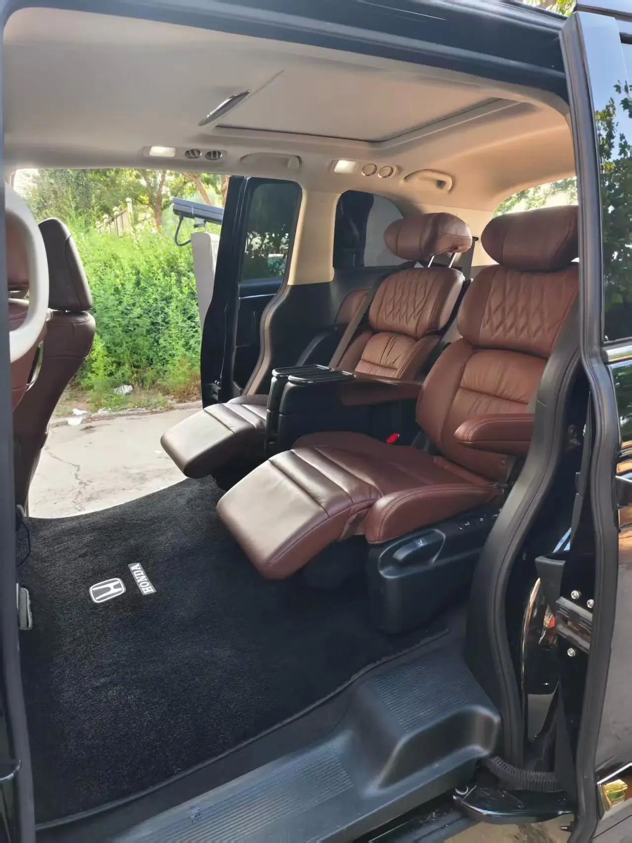 Elyson 2019 2.0L Hybrid Extreme Edition 7