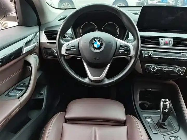 BMW X1 2021 facelift sDrive20Li fashion model 11