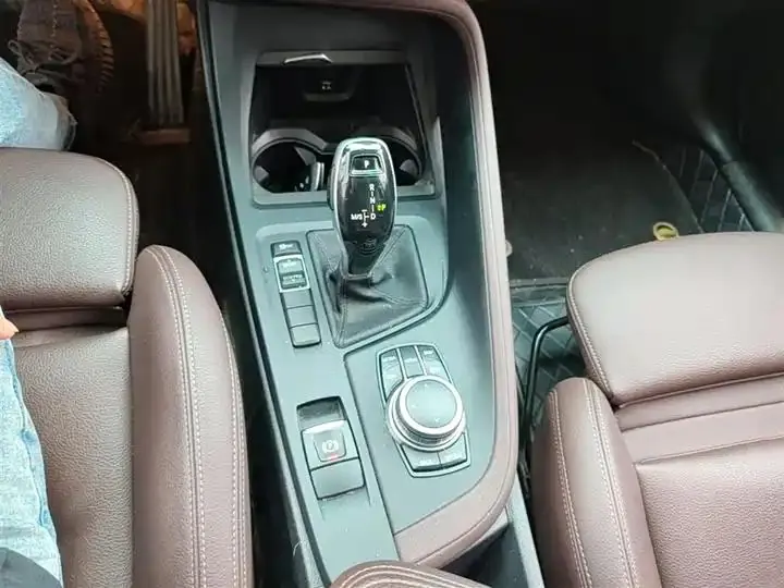 BMW X1 2021 facelift sDrive20Li fashion model 14