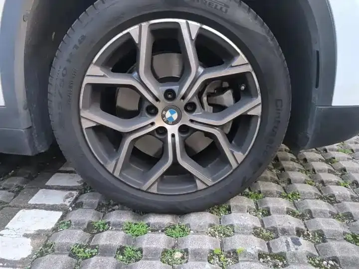 BMW X1 2021 model change xDrive25Li exclusive type 8