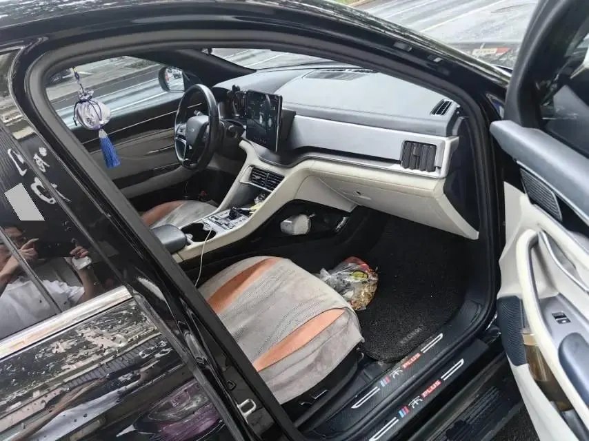 BYD 2023 Song PLUS EV Champion Edition 520KM Prestige Automatic 3